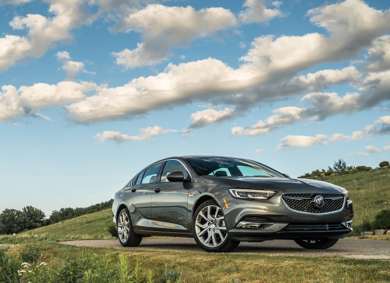 Illustration for article titled The Buick Regal Sportback Avenir Finally Gets a Halfway Luxury Interior